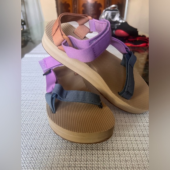 Teva Midform Universal Sandal Size 7 - Picture 6 of 10